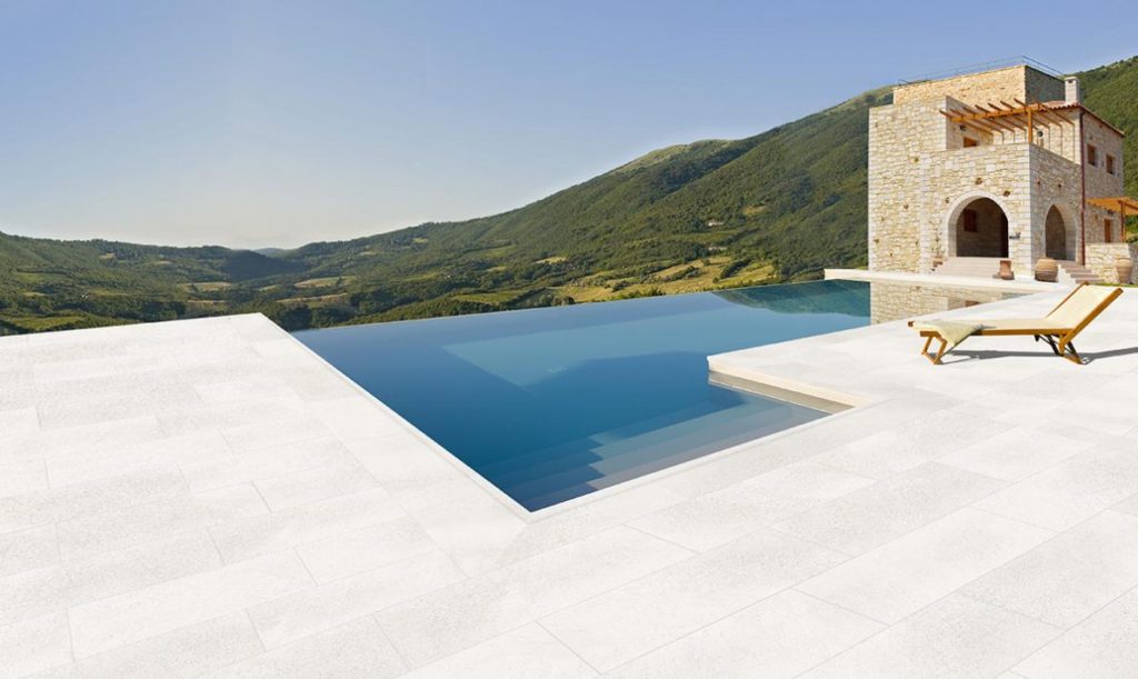 Piscina infinita