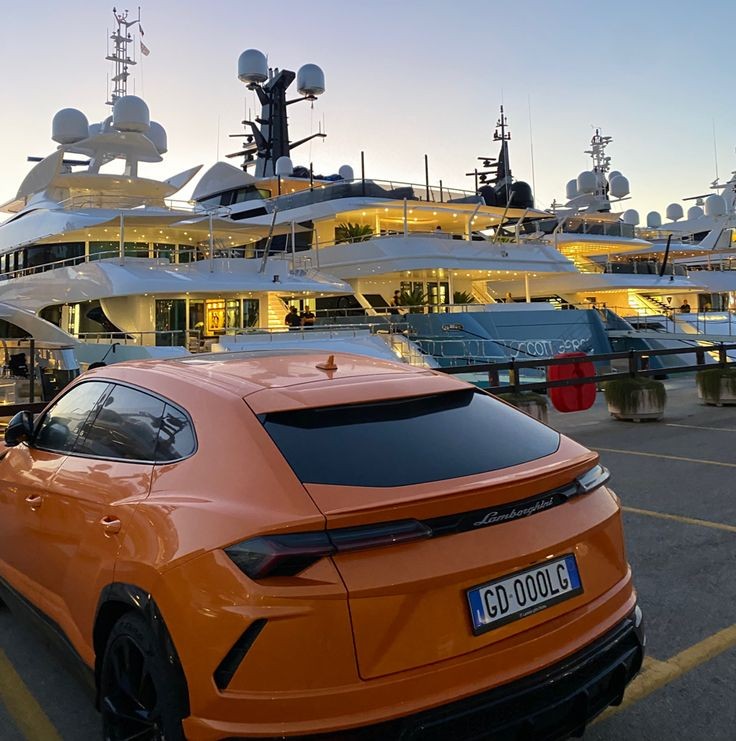 Coche de lujo en Porto Cervo